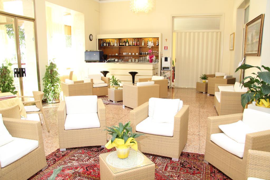 Hotel B&B Risorta Abano Terme Bagian luar foto