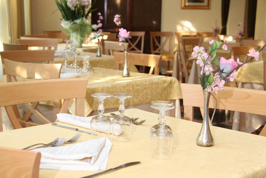 Hotel B&B Risorta Abano Terme Bagian luar foto